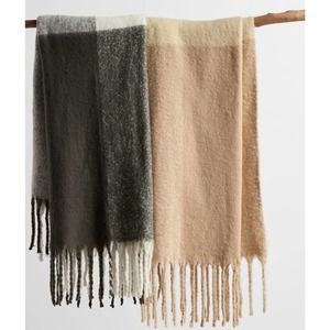 New! Pottery Barn Color Blocked Faux Mohair Throw 50x60” in Wheat